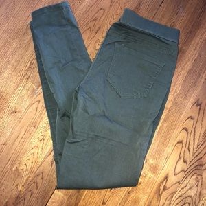Size small (3-5) jeggings